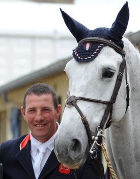 GUY WILLIAMS SHOWS HIS SUPPORT FOR BRITISH SHOWJUMPING
