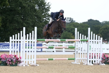 Ronnie Jones lands the British Horse Feeds Speedi-Beet HOYS Grade C Qualifier at Hertfordshire County Show