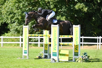 Lucy Townley Tops the Podium at Bicton Redpost Equestrian Senior Foxhunter Second Round 