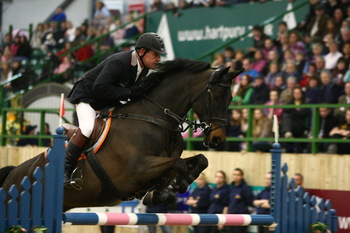 BLUE CHIP WINTER SHOWJUMPING CHAMPIONSHIPS TO REMAIN AT HARTPURY ARENA 