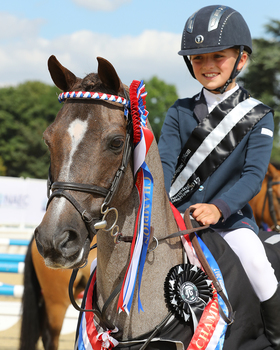 Katie Bradburne wins the Squibb Group Pony Bronze League 128cm Final