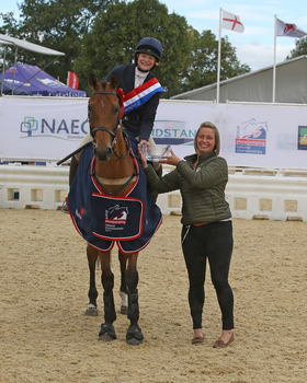 Rosie Till races to Retraining of Racehorses Club Final victory