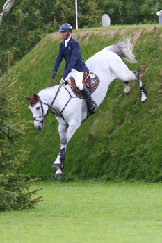 Equestrian.com to sponsor the Hickstead Derby Equestrian.com to sponsor the Hickstead Derby