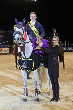 Matt Sampson takes the Equitop Myoplast Senior Foxhunter Championship