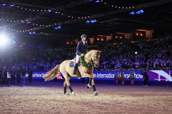 Olympic Hero Explosion W In Emotional Retirement