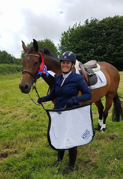 Helen Hughes wins KBIS Insurance Senior British Novice Second Round at Dorset Showground