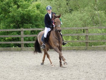 Isabel Warde-Aldam secures the Horseware Bronze League Qualifier at Allens Hill Equestrian Centre