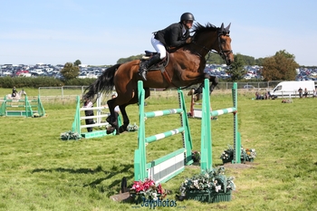 John Crippen turns forgotten breeches into a success story with victory in the British Horse Feeds Speedi-Beet HOYS Grade C qualifier at Dorset County Show John Crippen turns forgotten breeches into a success story with victory in the British Horse Feeds Speedi-Beet HOYS Grade C qualifier at Dorset County Show