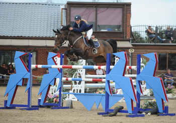 Kellie Taylor claims the Equitop Myoplast Senior Foxhunter Second Round win at Weston Lawns Equitation Centre