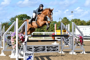 Kerrie Goodwin tops Horseware Bronze League Qualifier at Arena UK