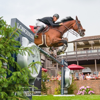 Kevin Jochems pilots Captain Cooper to King’s success