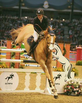 LAURA RENWICK FLIES THE HOME FLAG