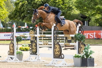 Top Star, Top Spot: Laura Renwick Extends Winning Streak at Hickstead
