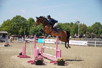 Leo Lamb Flies to Victory in the Redpost Equestrian Foxhunter Second Round at Wales and West Showground