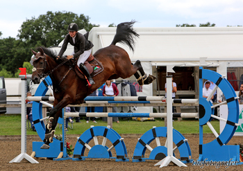 Louise Saywell & Paul Barker Secure Places in Horse & Hound Foxhunter Championship Final