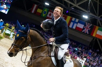 Matt Sampson claims a double win with the small but golden MGH Candy Girl at Jumping Amsterdam