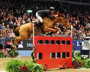 DAN  NEILSON PROVES HIS TALENT IN HIS FIRST LONGINES WORLD CUP QUALIFIER