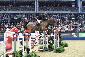 John Whitaker thrills the crowds at Olympia with a Father Christmas Stakes victory!