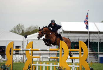 PHILLIP MILLER & UNIVEAU WIN THE FIRST OF THE 2012 INT'L STAIRWAY'S
